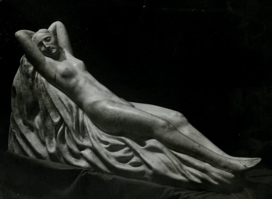 1933, Dormiente,Giacomo Manzù.